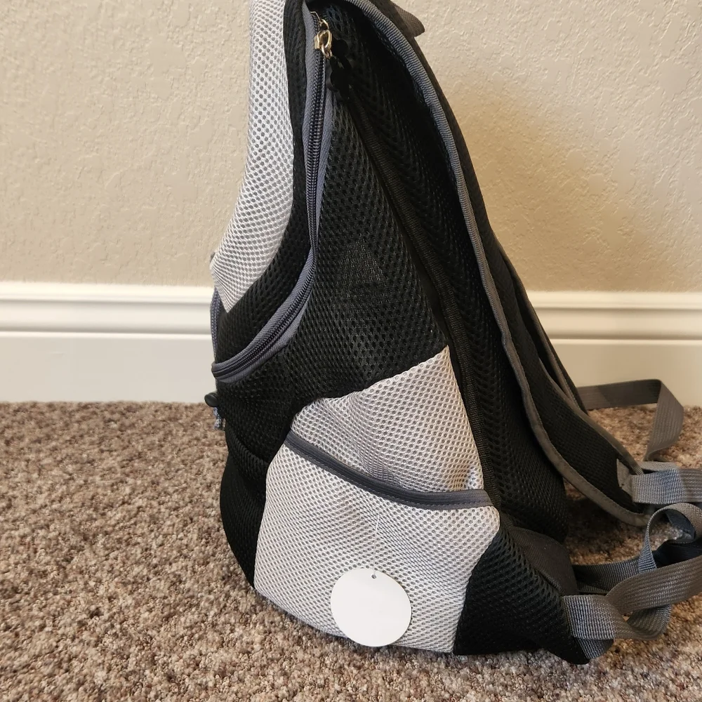 NWT Dog or Cat Travel Backpack- Size L